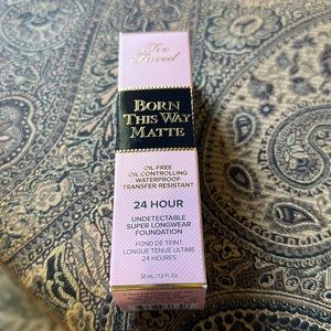 Too Faced Born this Way foundation NEW